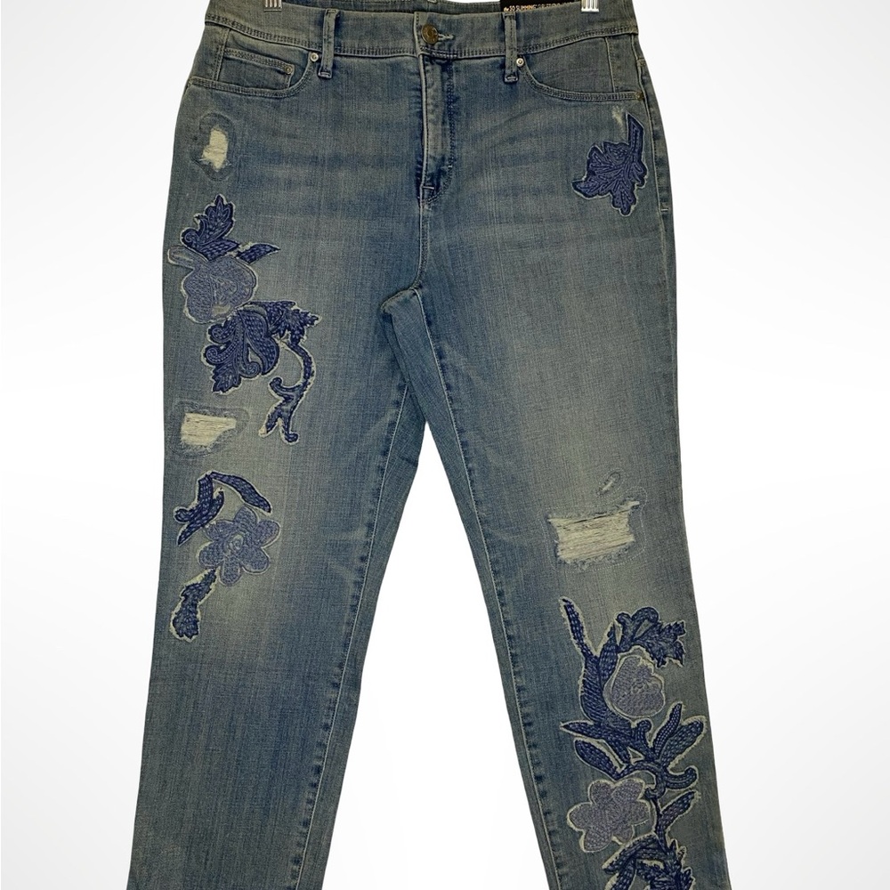 Chico So Slimming Girlfriend Crop Mid Rise Jeans Floral Embroidered Stretch Sz 6